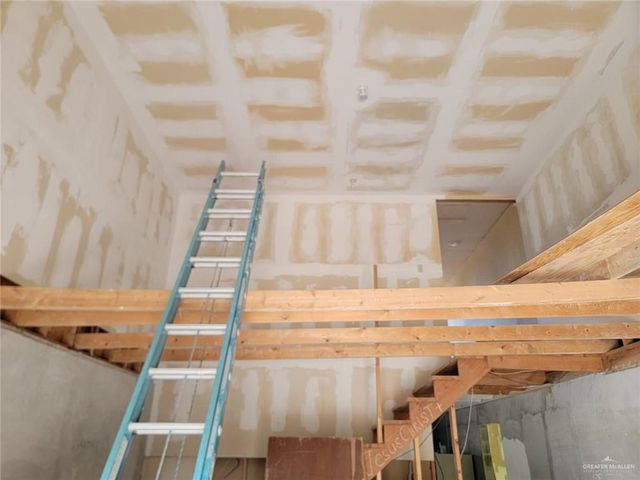 1212 S Dallas Street, Alton, TX 78573