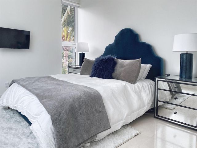 243 Venetian Drive, Delray Beach, FL 33483
