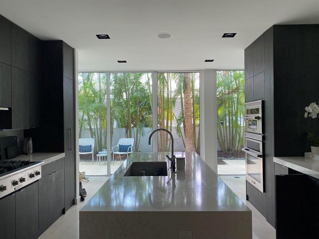 243 Venetian Drive, Delray Beach, FL 33483