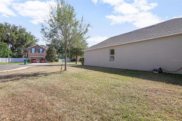 811 GRAND PARK COURT, Deland, FL 32724