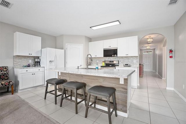 811 GRAND PARK COURT, Deland, FL 32724