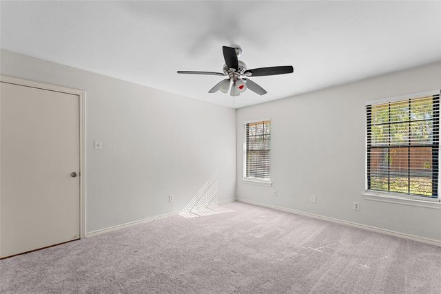 500 Pidgeon Court, Desoto, TX 75115