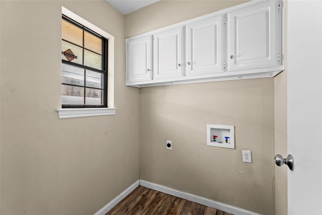 500 Pidgeon Court, Desoto, TX 75115