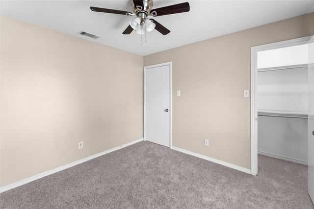 500 Pidgeon Court, Desoto, TX 75115