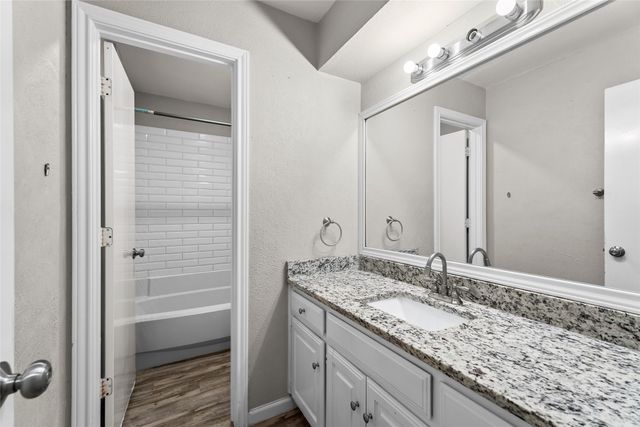 500 Pidgeon Court, Desoto, TX 75115