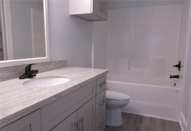 2114 Crescent Pointe Parkway, College Station, TX 77845