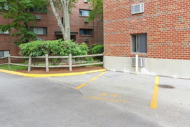 8 Riverside St 3-3, Watertown, MA 02472