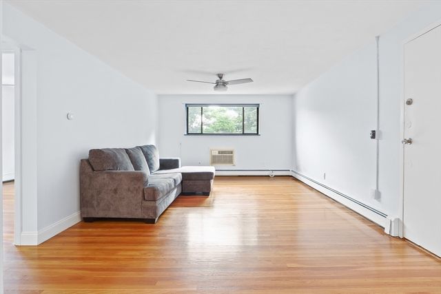 8 Riverside St 3-3, Watertown, MA 02472