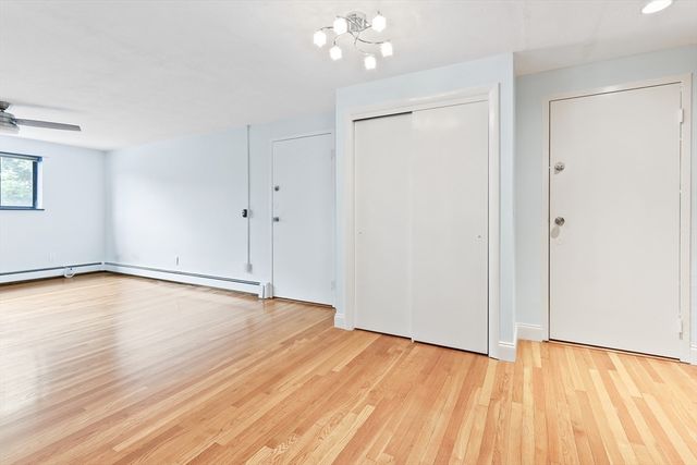 8 Riverside St 3-3, Watertown, MA 02472