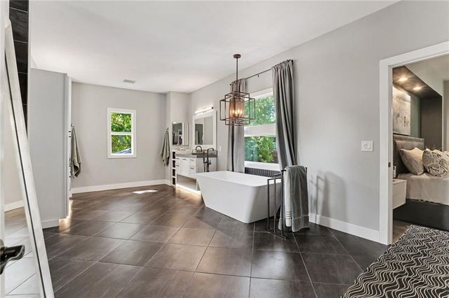 4718 N Mulberry Court, Kansas City, MO 64116