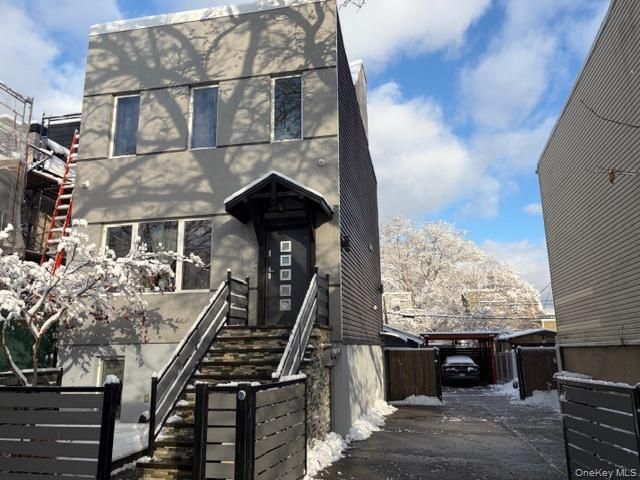7161 70th Street, Glendale, NY 11385