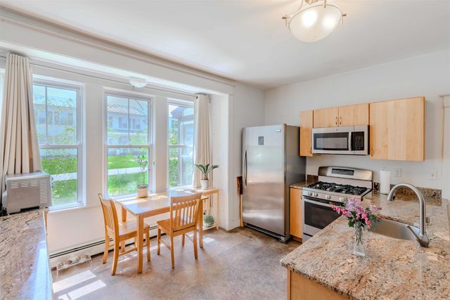 2729 Dartmouth College Highway, Haverhill, NH 03774