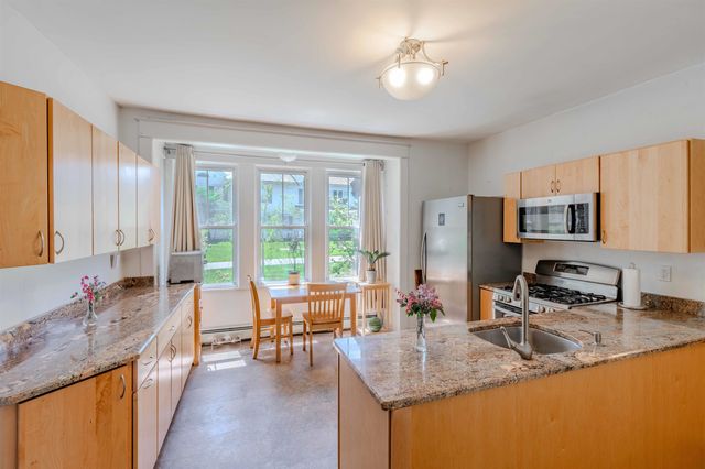 2729 Dartmouth College Highway, Haverhill, NH 03774