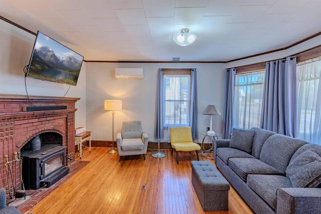2729 Dartmouth College Highway, Haverhill, NH 03774