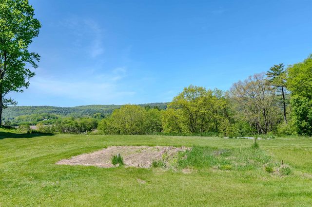 2729 Dartmouth College Highway, Haverhill, NH 03774