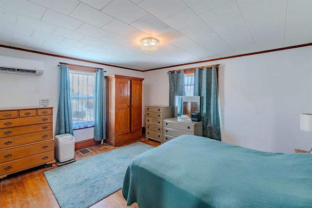 2729 Dartmouth College Highway, Haverhill, NH 03774