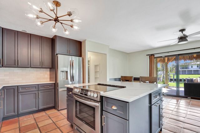 8336 SE Palm Street, Hobe Sound, FL 33455