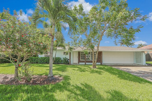 8336 SE Palm Street, Hobe Sound, FL 33455