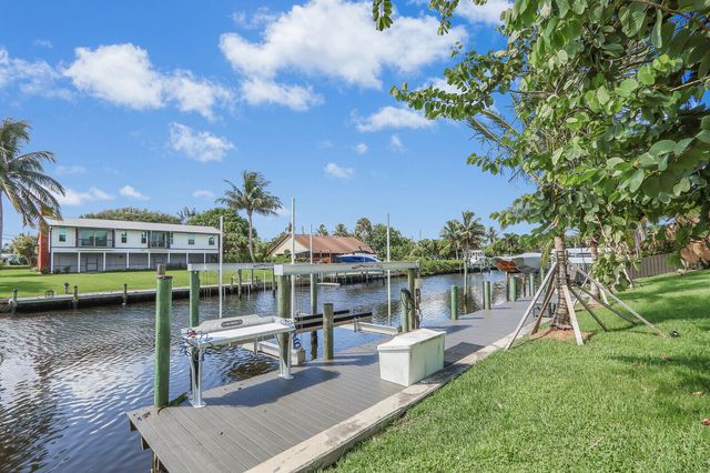 8336 SE Palm Street, Hobe Sound, FL 33455