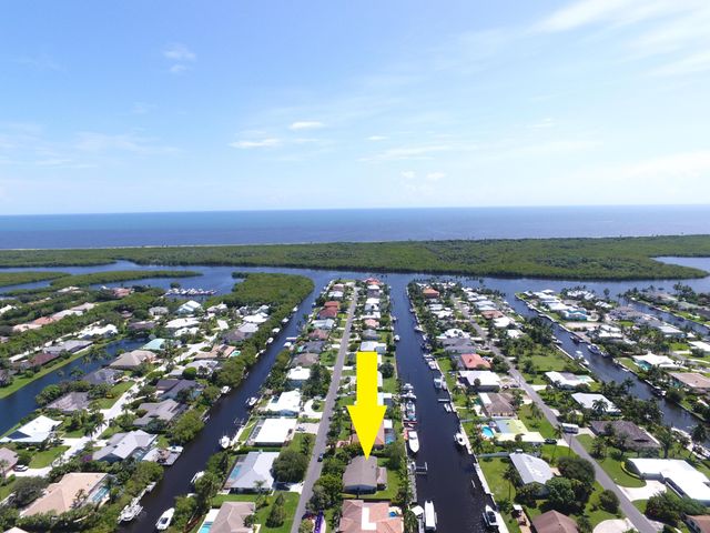 8336 SE Palm Street, Hobe Sound, FL 33455