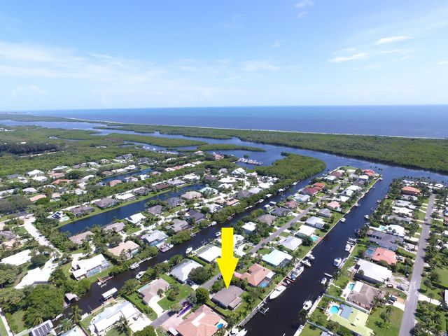 8336 SE Palm Street, Hobe Sound, FL 33455
