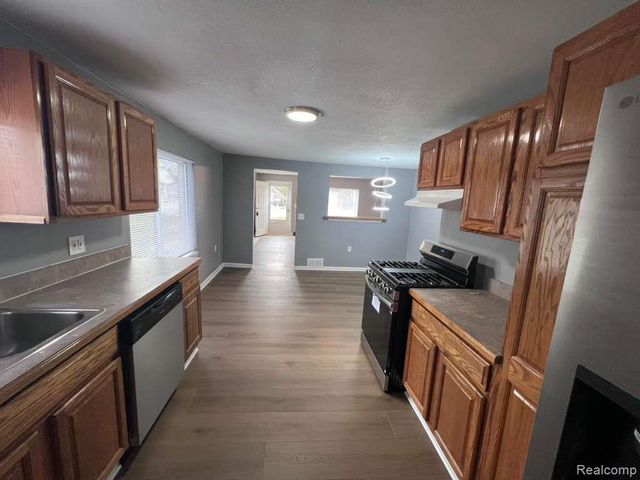 15163 S Beech Daly Road, Taylor, MI 48180