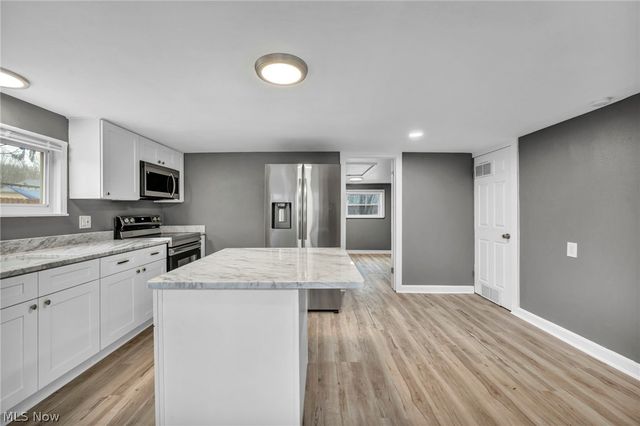 6171 Lee Road, North Ridgeville, OH 44039