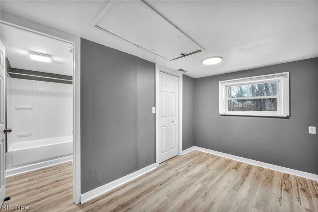 6171 Lee Road, North Ridgeville, OH 44039