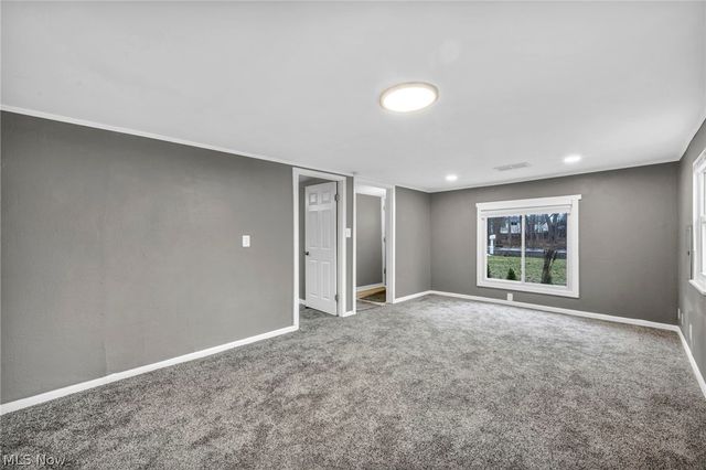 6171 Lee Road, North Ridgeville, OH 44039