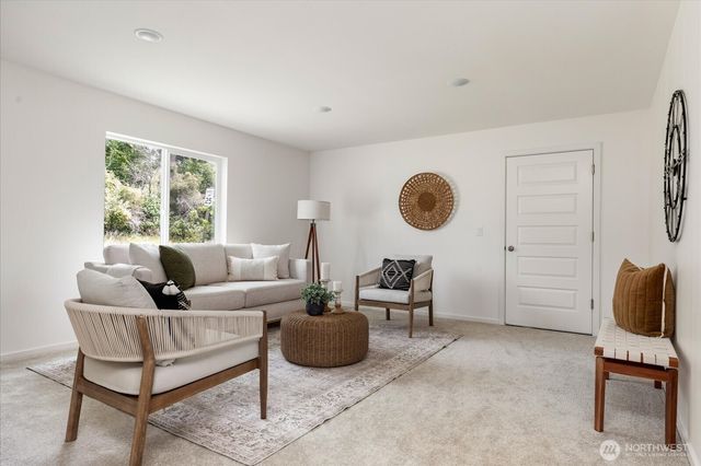 1240 Admirals Drive, Coupeville, WA 98239
