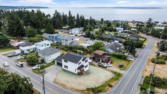 1240 Admirals Drive, Coupeville, WA 98239