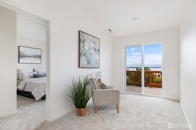 1240 Admirals Drive, Coupeville, WA 98239