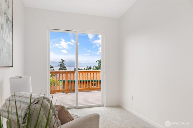 1240 Admirals Drive, Coupeville, WA 98239