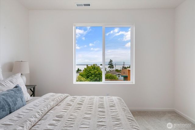 1240 Admirals Drive, Coupeville, WA 98239