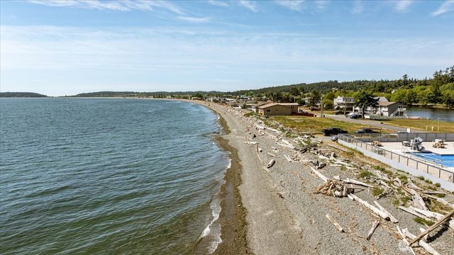 1240 Admirals Drive, Coupeville, WA 98239