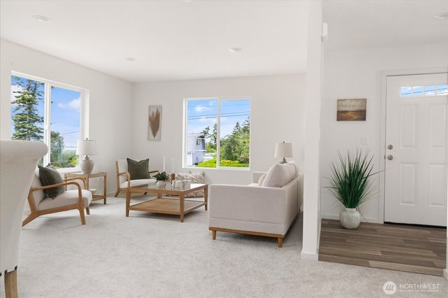 1240 Admirals Drive, Coupeville, WA 98239