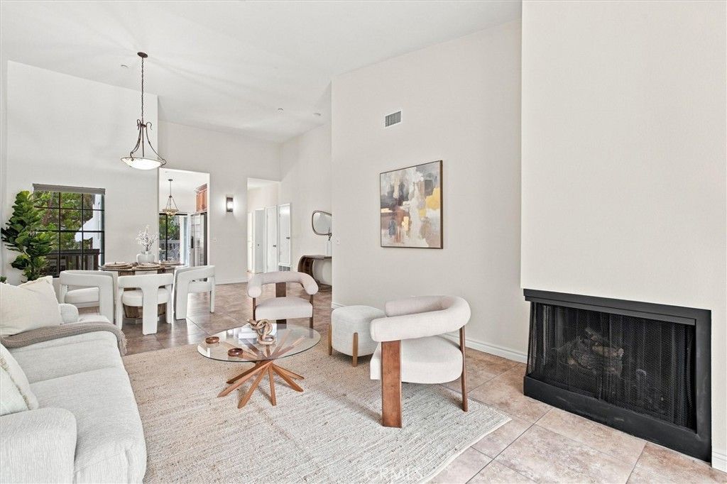 2538 W Macarthur Boulevard #J, Santa Ana, CA 92704 — photo 4