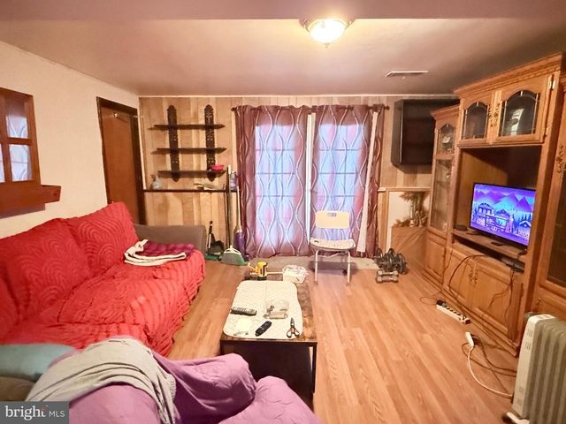 620 BENDER DR, Upper Chichester, PA 19014