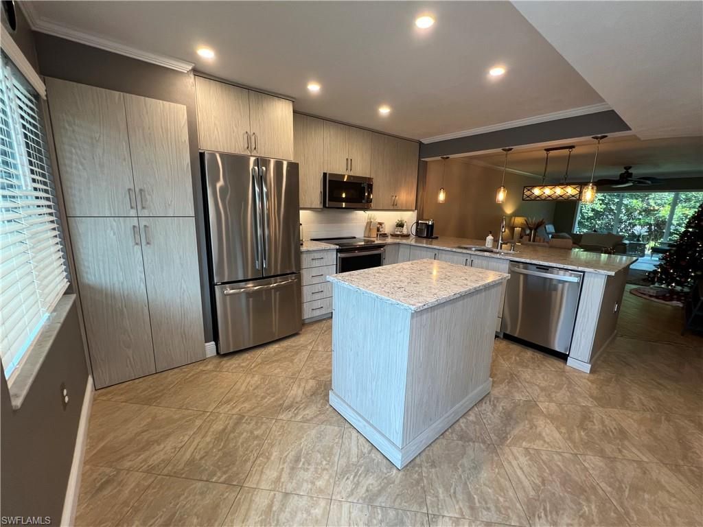 3051 Sandpiper Bay CIR I102, Naples, FL 34112