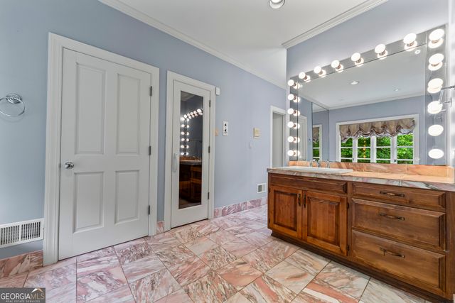 144 Lake Forest Drive, Elberton, GA 30635