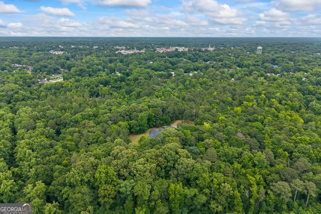 144 Lake Forest Drive, Elberton, GA 30635