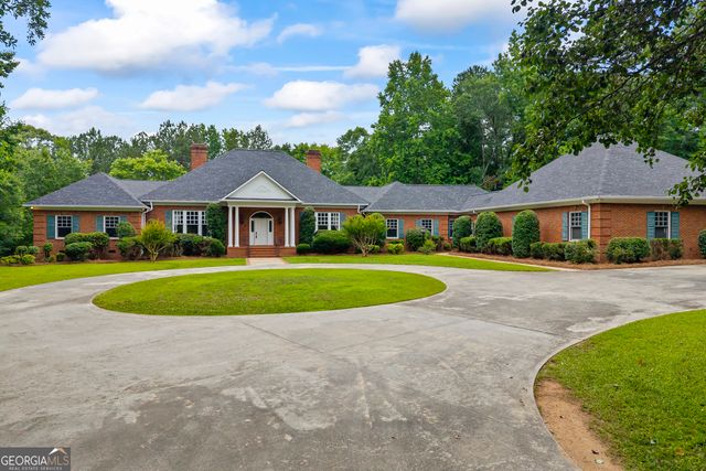 144 Lake Forest Drive, Elberton, GA 30635