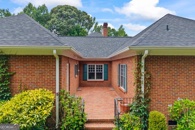 144 Lake Forest Drive, Elberton, GA 30635
