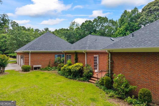 144 Lake Forest Drive, Elberton, GA 30635