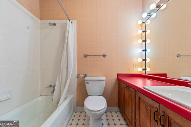 144 Lake Forest Drive, Elberton, GA 30635