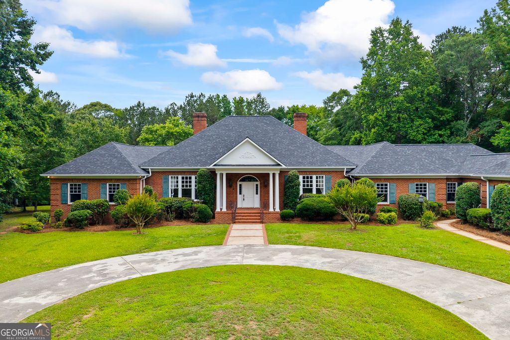 144 Lake Forest Drive, Elberton, GA 30635