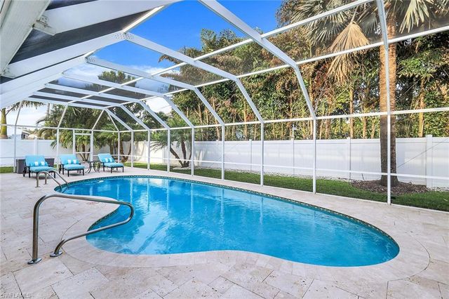 655 Park Shore DR, Naples, FL 34103