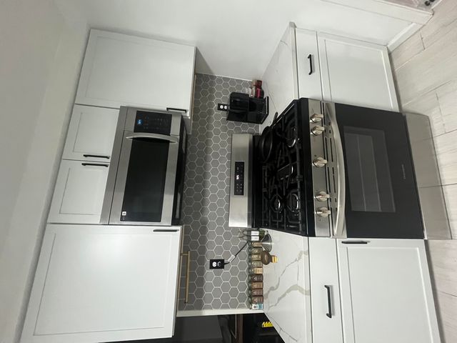 19186 Sunderland Road, Detroit, MI 48219