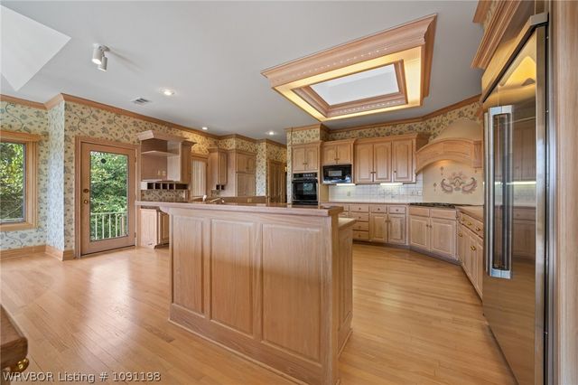 1913 Massard Road, Fort Smith, AR 72903