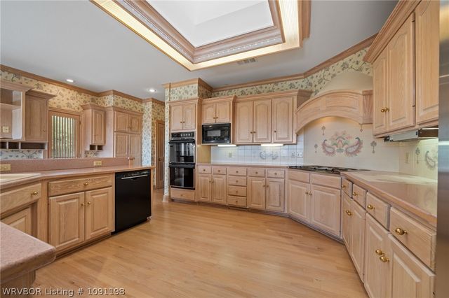1913 Massard Road, Fort Smith, AR 72903